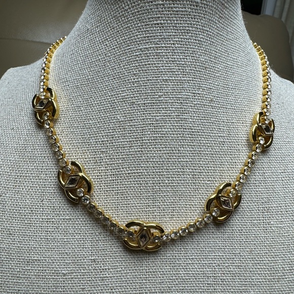 CHANEL Crystal CC Choker - Picture 5 of 11